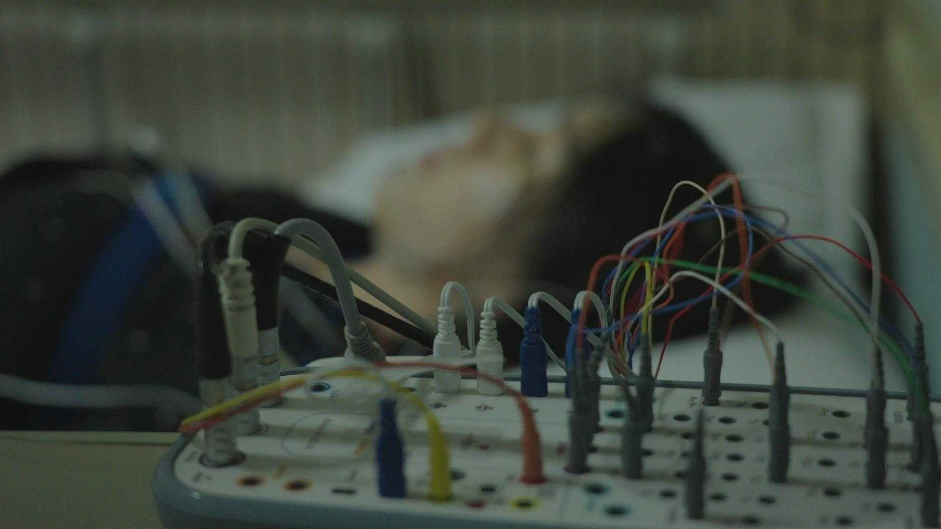 Clinical setting · Film still